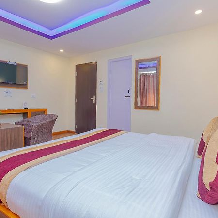 Oyo 798 Euphoria Inn Катманду Экстерьер фото