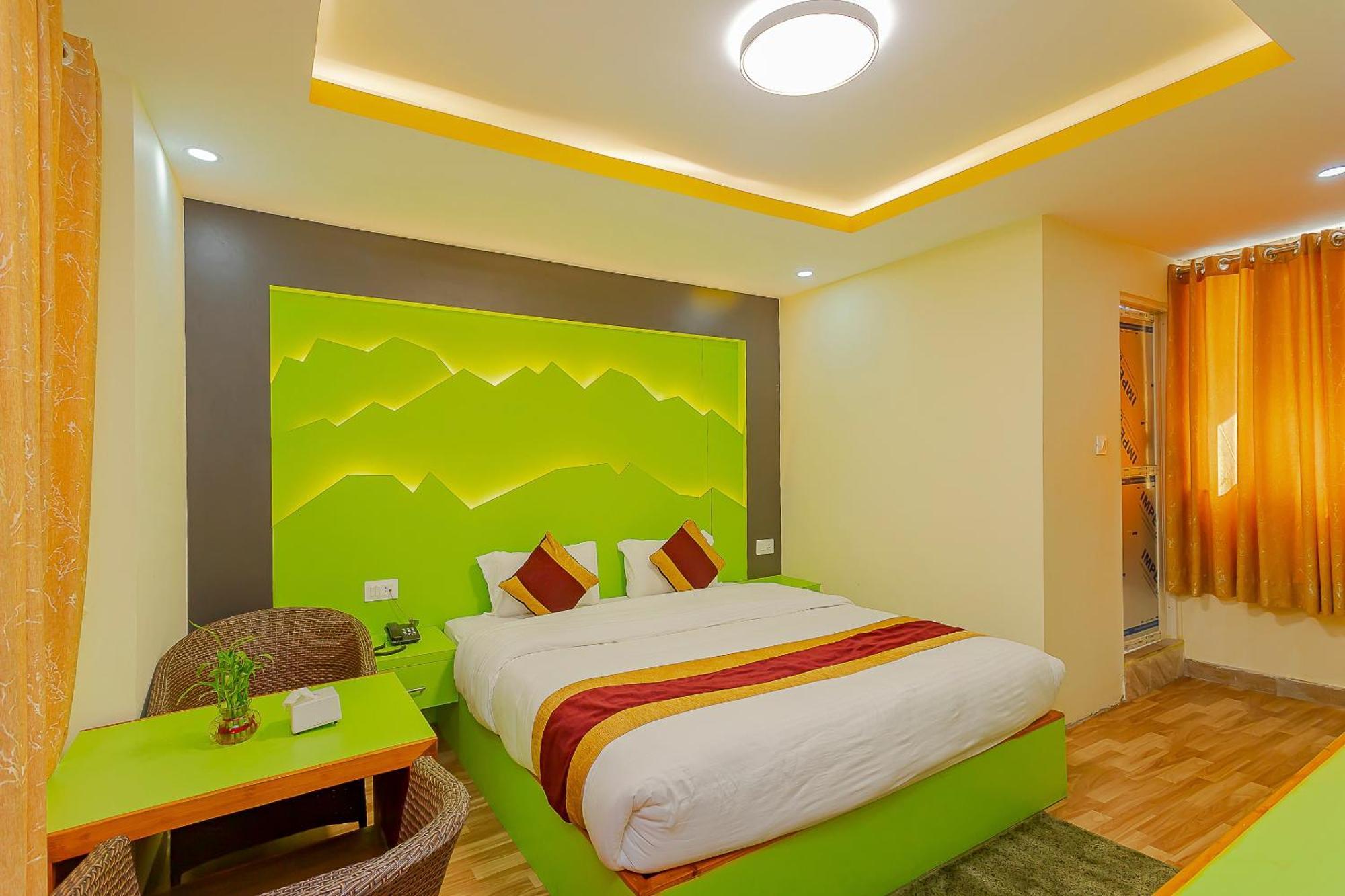 Oyo 798 Euphoria Inn Катманду Экстерьер фото
